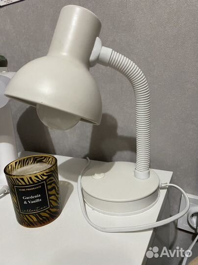 Лампа настольная