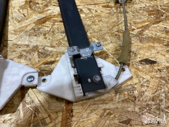 Стеклоподъемник задний Ssangyong Actyon Sports