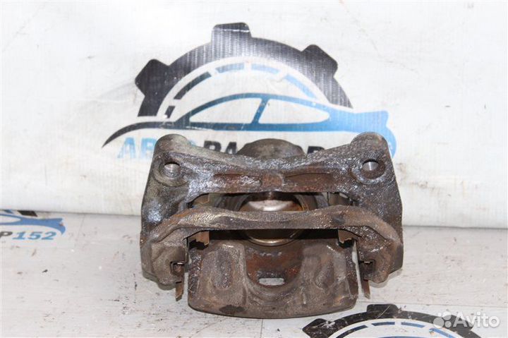 Суппорт передний левый Nissan Teana J31 VQ23DE