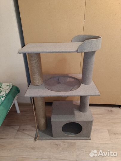 Домик для кошки с когтеточкой бу