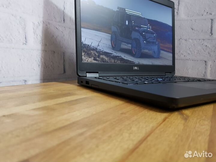 Ноутбук Dell Core i5 8 потоков/8Gb/SSD 240Gb