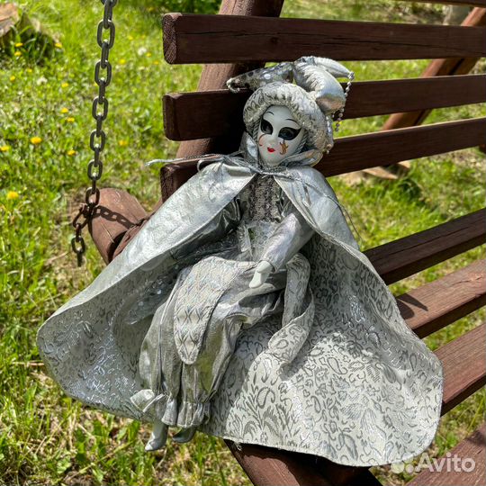 Коллекционная кукла Венецианский Арлекин, фарфор