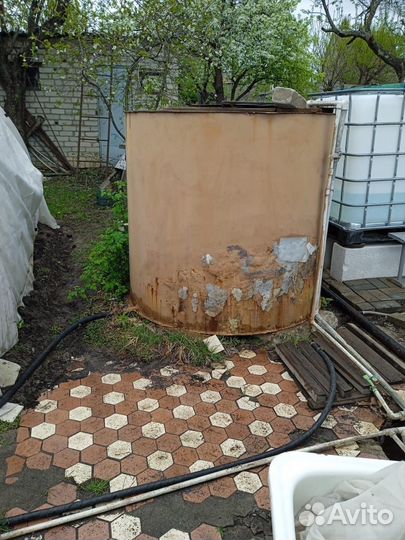 Емкость для воды на лом