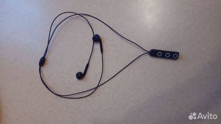 Bluetooth гарнитура, наушники