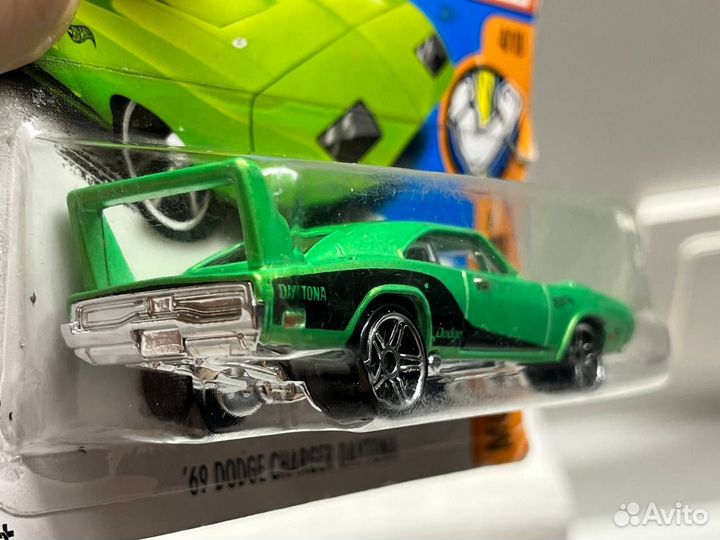 Hot Wheels Dodge Charger Daytona (Зелёный)