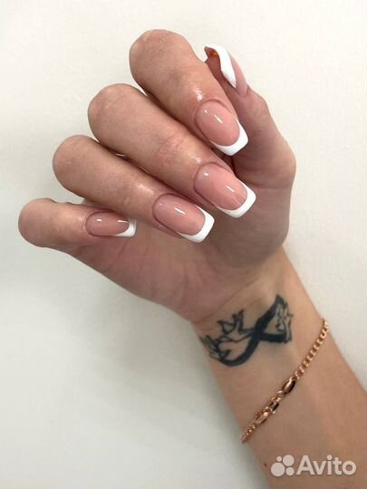 Маникюр в салоне красоты