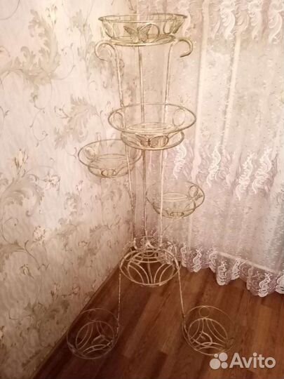 Стойка для цветов