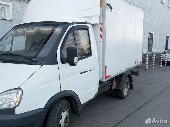 Водитель на личном грузовом авто