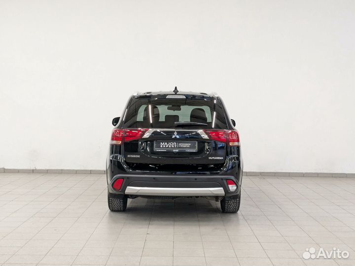 Mitsubishi Outlander 2.0 CVT, 2018, 113 794 км