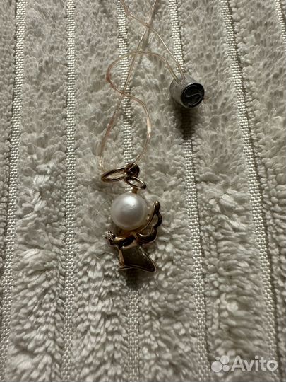 Золотой кулон