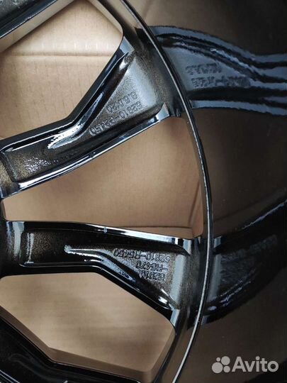 Оригинальные новые литые диски R20 Sorento MQ4