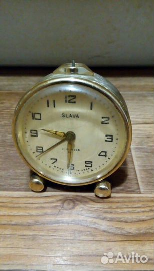 Часы- будильник СССР - Слава