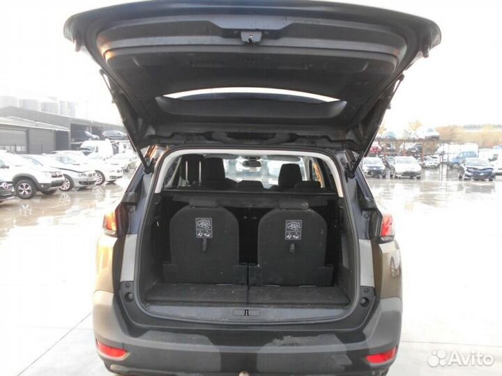 Peugeot 5008 2017-2022 на запчасти