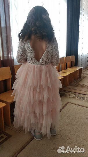 Платье нарядное