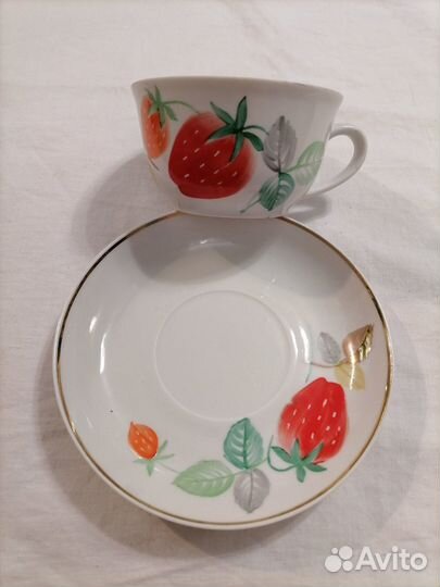 Чайная пара, Песочное, 1972, клубника