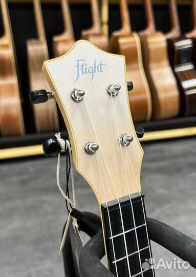 Укулеле Flight Bus (новая)