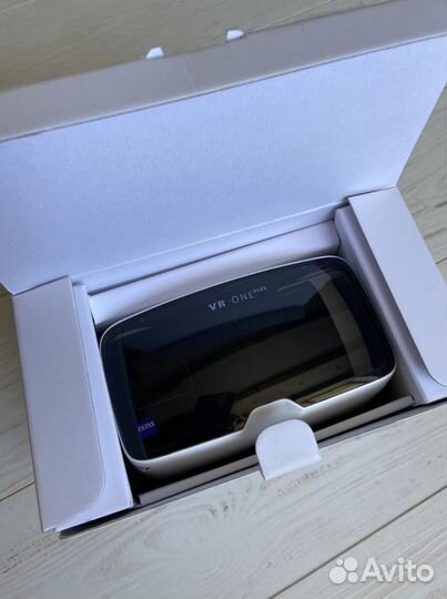 Zeiss VR One Plus очки виртуальной реальности