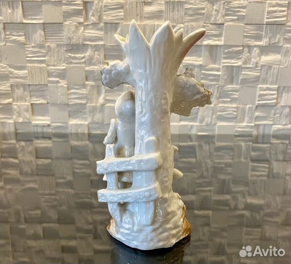 Антикварные фарфоровые статуэтки