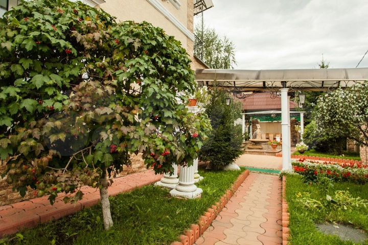 Дом 531 м² на участке 13 сот.