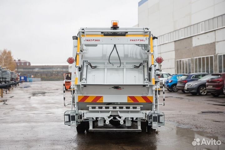 Мусоровоз riat ECO 8 м3