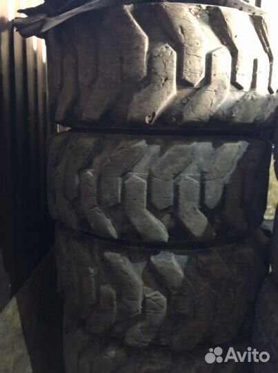 Accelera 651 10/10 R16.5