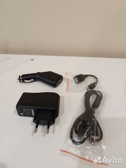 Автомобильное крепление для планшета