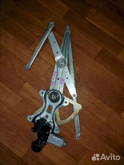 Стеклоподъемник передний левый Toyota Windom MCV30