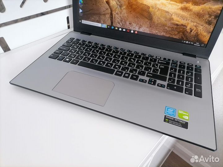 Maibenben 5/Pen.Gold/8gb/SSD 256/GF940mx/отл сост