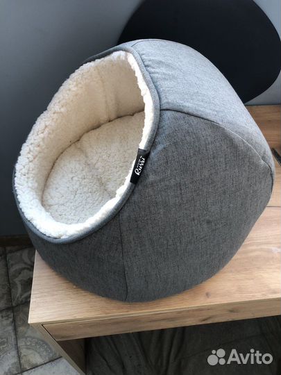 Домик для кошки, маленькой собачки