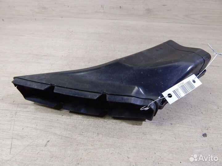 Воздухозаборник наружный Audi A6 C6