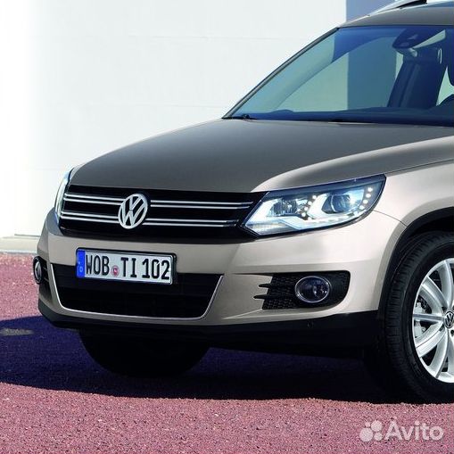 Бампер передний в цвет Volkswagen Tiguan 1