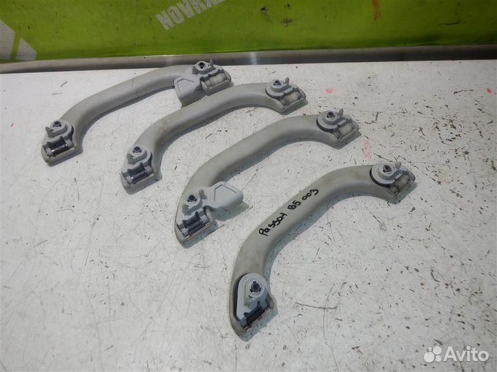 Ручка внутренняя потолочная Фольксваген Пассат Б5