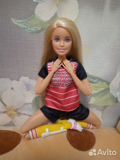 Барби футболистка