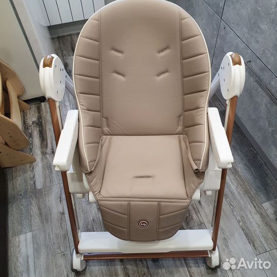 Стульчик для кормления happy baby berny v2 beige