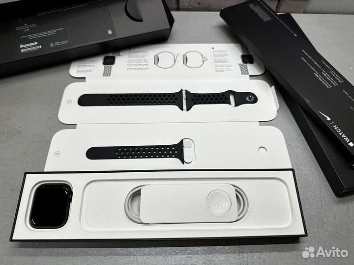 Apple watch SE 44MM Space Gray