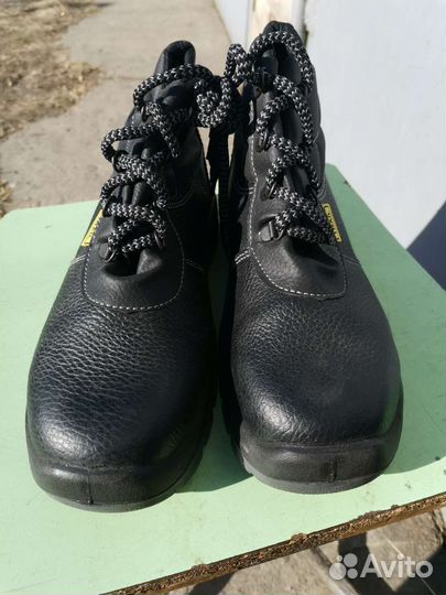 Ботинки рабочие размер 37
