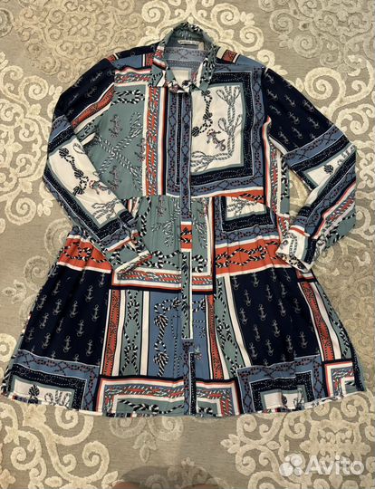 Платье stradivarius,46