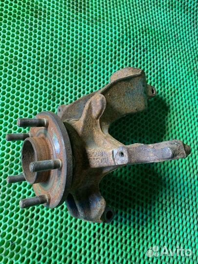 Кулак поворотный передний левый Ford Focus 3 3