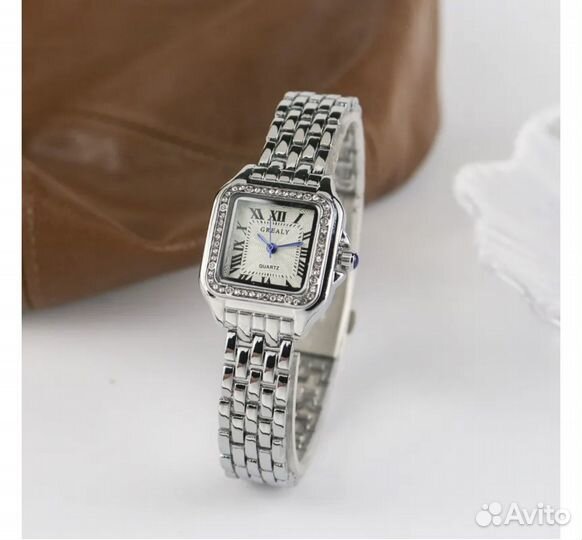 Часы в стиле Cartier новые женские