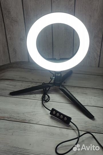 Лампа кольцевая светодиодная