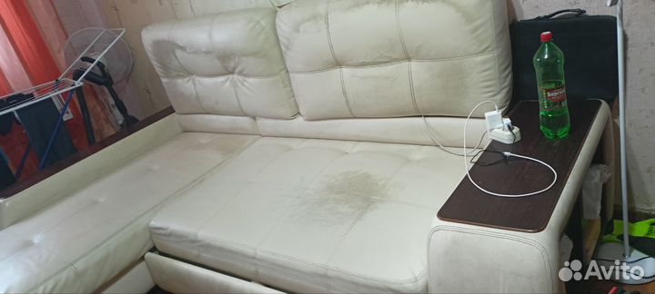 Кожаный угловой диван бу