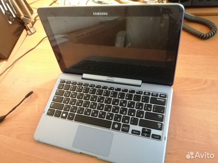 Ноутбук планшет Samsung XE500 XE500T1C