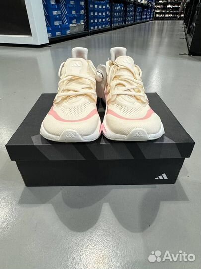 Adidas ultraboost light оригинал