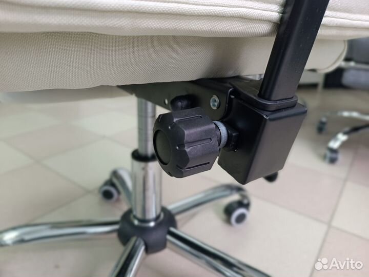 Кресло руководителя офисное компьютерное