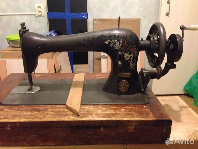 Швейная машина zinger