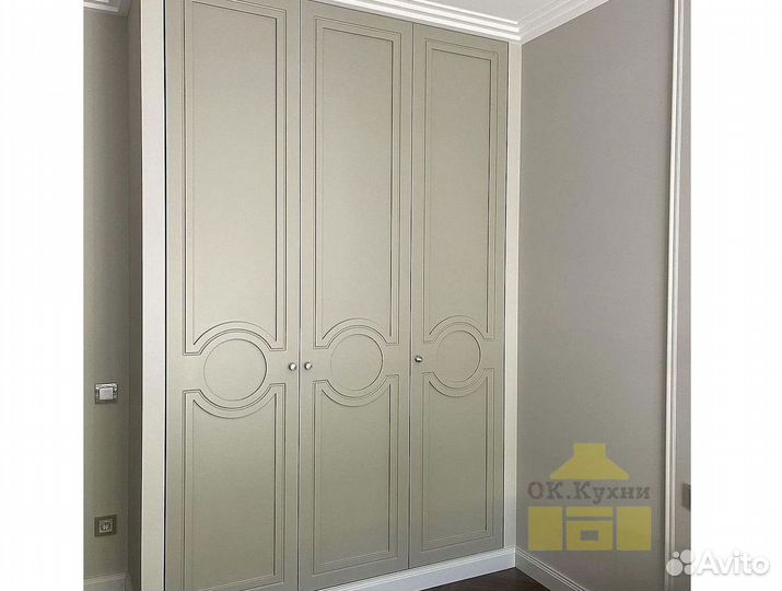 Шкаф распашной