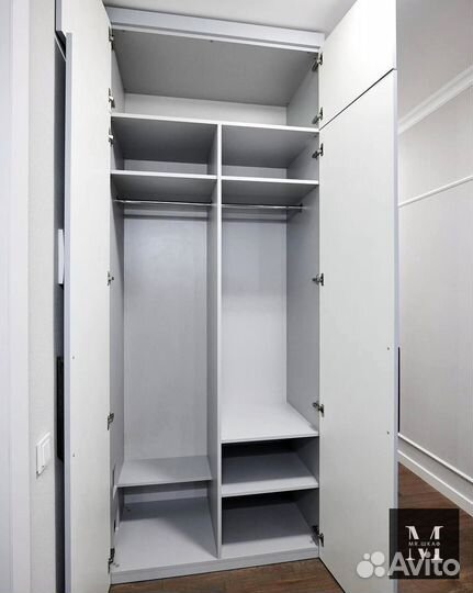 Распашной шкаф