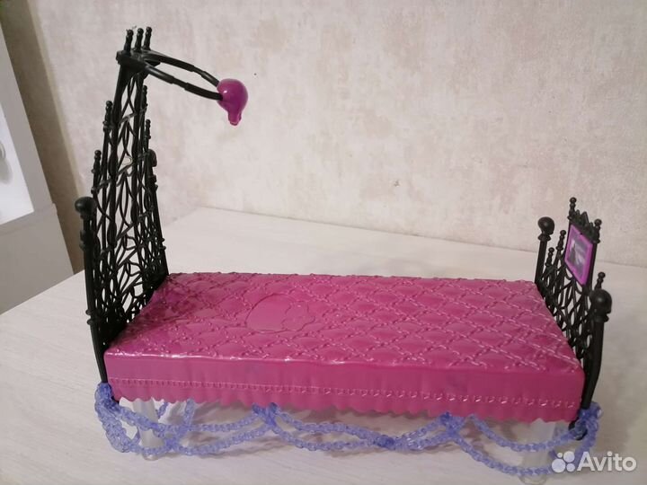 Автомобиль и кровать Монстер хай