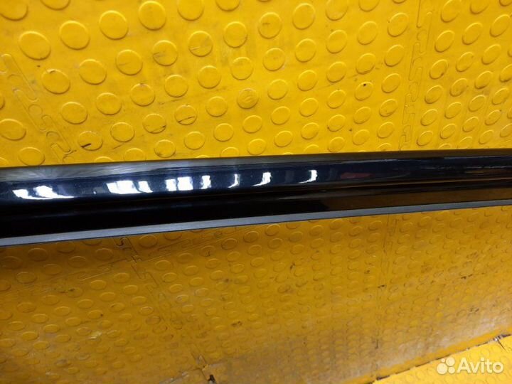 Б/У рейлинг на крышу В хорошем состоянии, есть