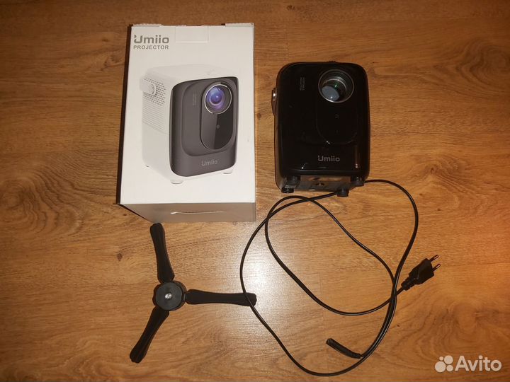 Мини проектор umiio